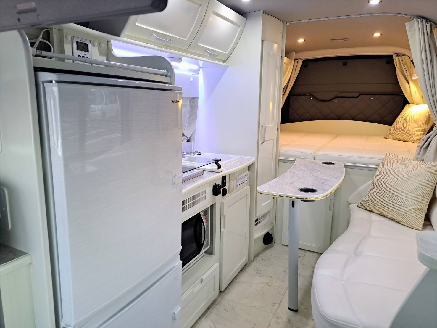 キャンピングカーイメージ