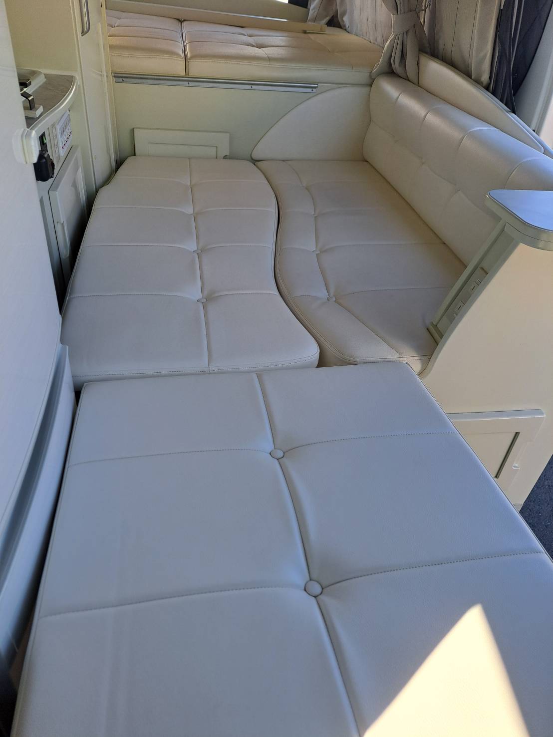 キャンピングカーイメージ